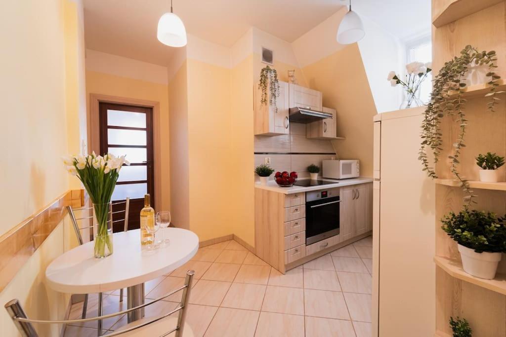 Market Square - Street Rynek 24 -2 Rooms Breslavia Esterno foto